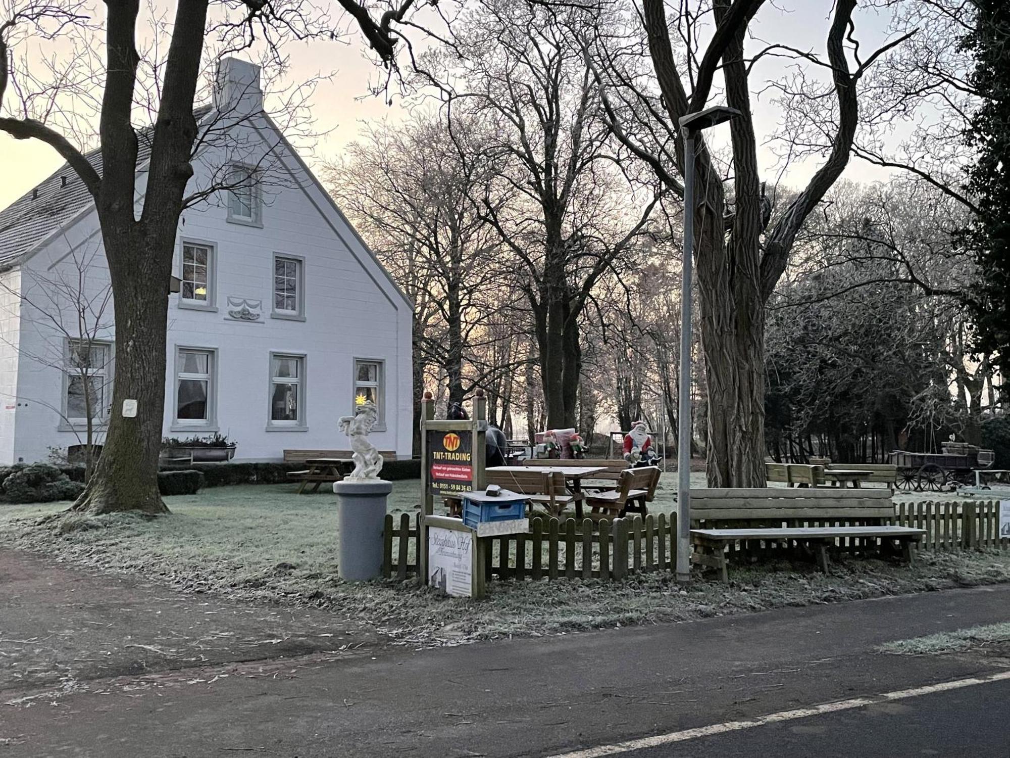 Steinhaus Hof Villa Bunde  ภายนอก รูปภาพ